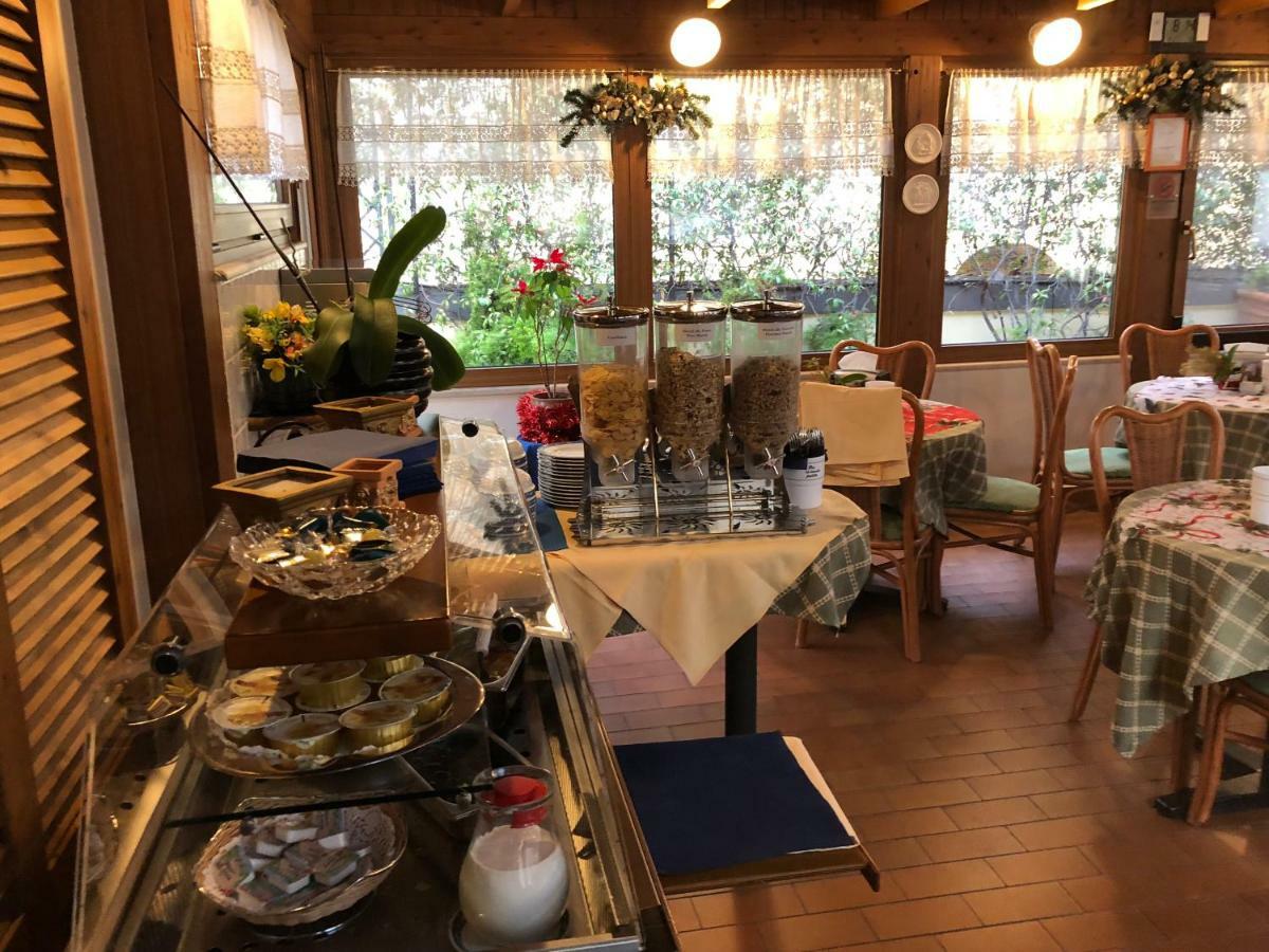רומא Hotel Portoghesi מראה חיצוני תמונה
