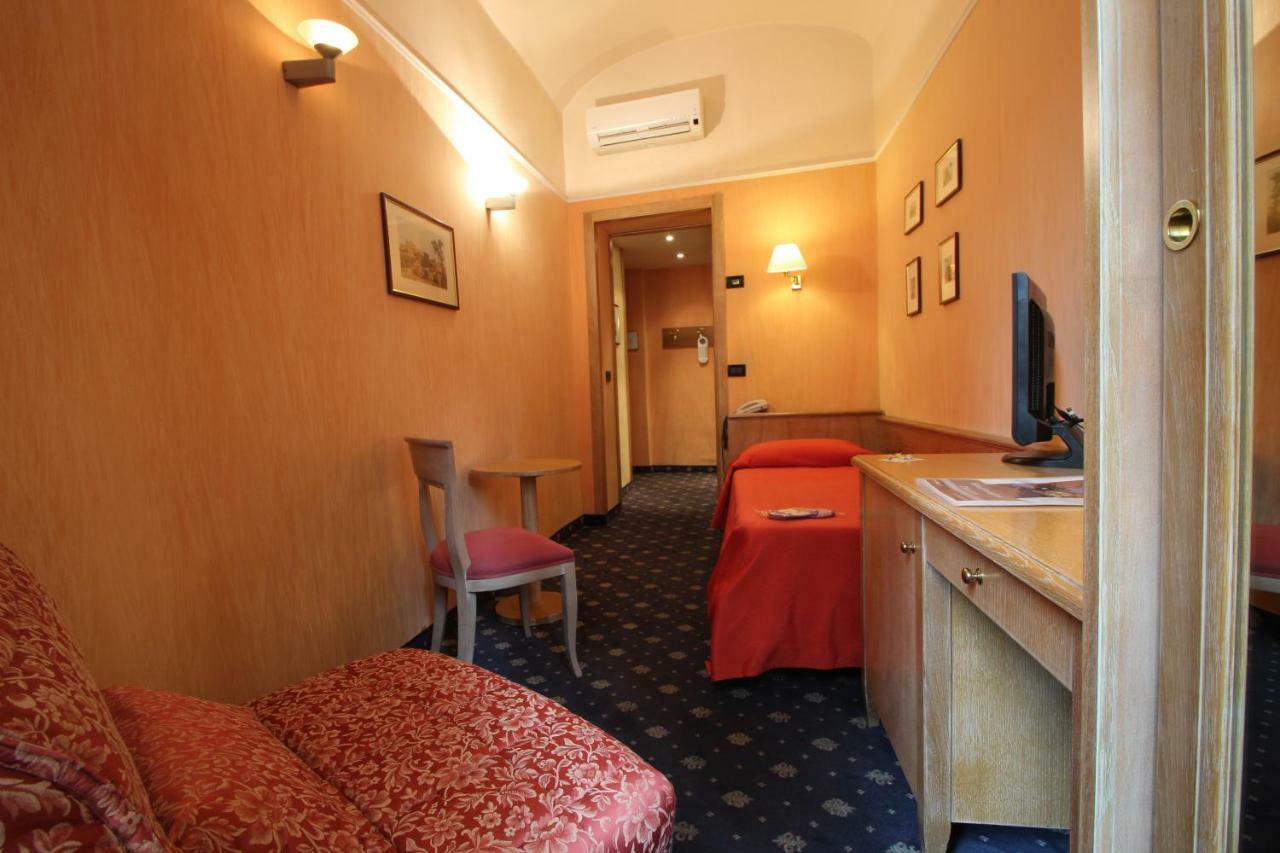 רומא Hotel Portoghesi מראה חיצוני תמונה